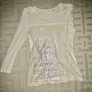 Pearl colored, elegant sequin top, soft fabric